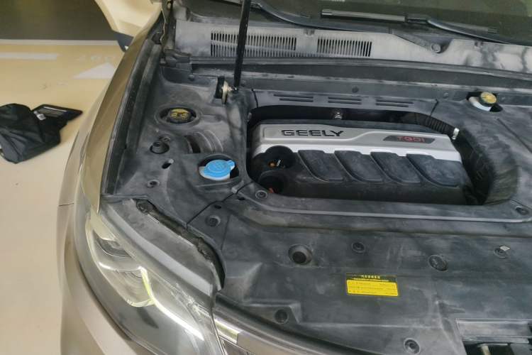 Used Geely Auto Emgrand X7 Sport 2018 1.8TD Automatic Two-Wheel Drive Smart 4G Connected Version Engine Bay Right