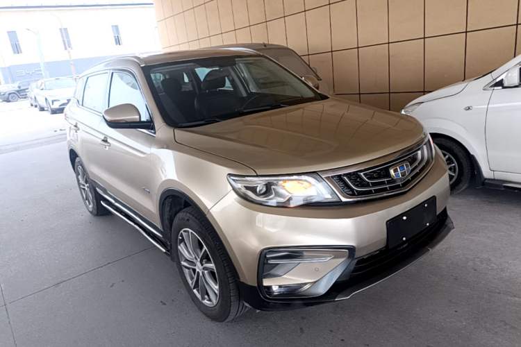 Used Geely Auto Emgrand X7 Sport 2018 1.8TD Automatic Two-Wheel Drive Smart Connect 4G Internet Edition Front Right 45 Deg