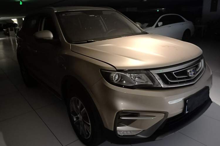 Used Geely Auto Emgrand X7 Sport 2018 1.8TD Automatic Two-Wheel Drive Zhiya Model Front Right 45 Deg
