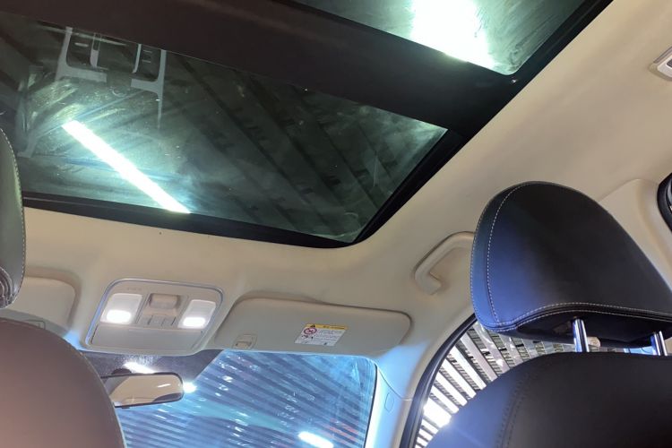 Used Geely Auto Emgrand X7 Sport 2018 1.8TD Automatic Two-Wheel Drive Smart Connect 4G Internet Edition Headliner