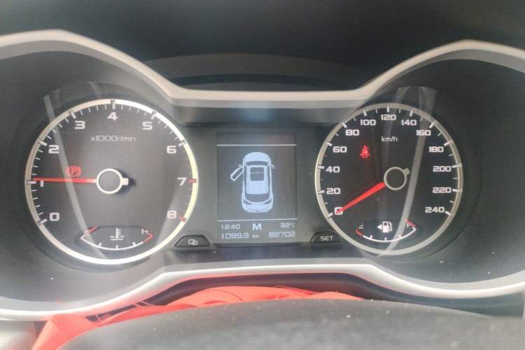 Used Geely Auto Emgrand X7 Sport 2018 1.8TD Manual Two-Wheel Drive Zhiya Model Instrument Cluster