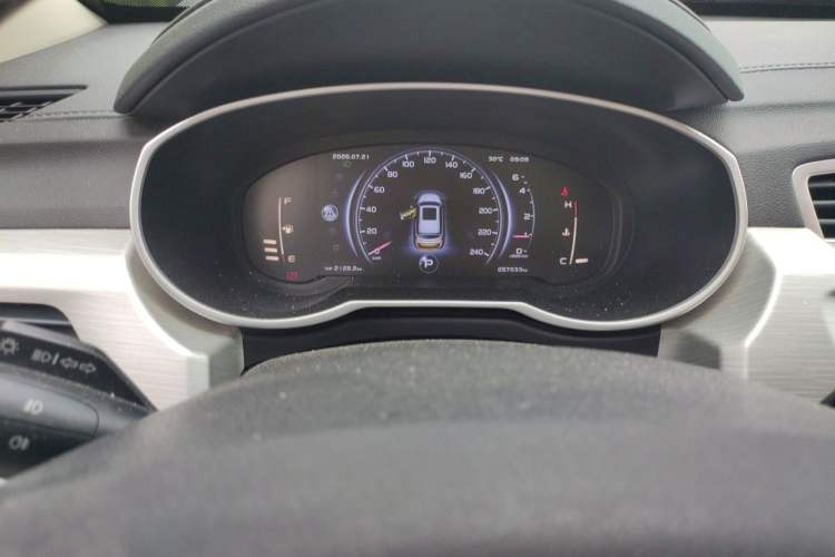 Used Geely Auto Emgrand X7 Sport 2018 1.8TD Automatic Two-Wheel Drive Smart Connect 4G Internet Edition Instrument Cluster