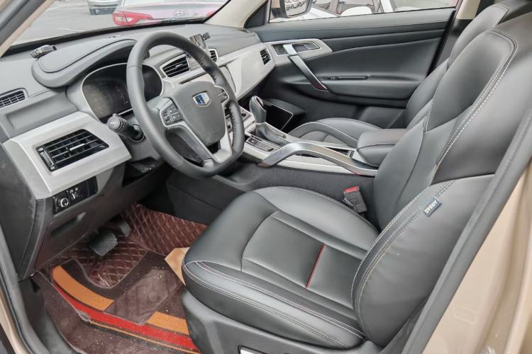 Used Geely Auto Emgrand X7 Sport 2018 1.8TD Automatic Two-Wheel Drive Smart Connect 4G Internet Edition Interior 1