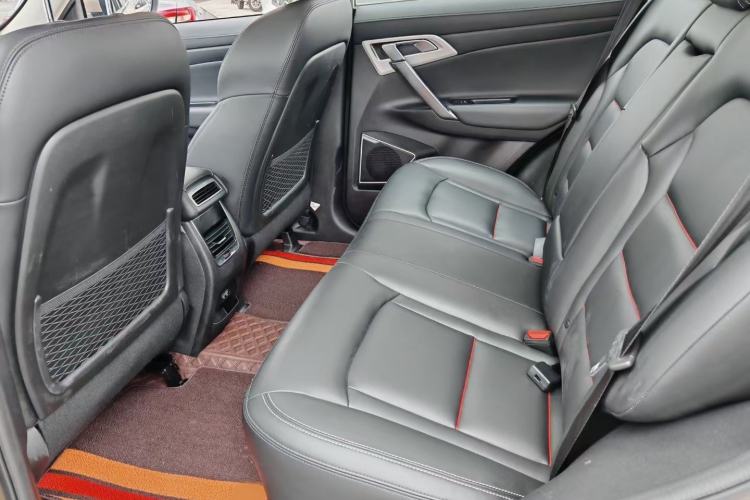 Used Geely Auto Emgrand X7 Sport 2018 1.8TD Automatic Two-Wheel Drive Smart Connect 4G Internet Edition Interior 2