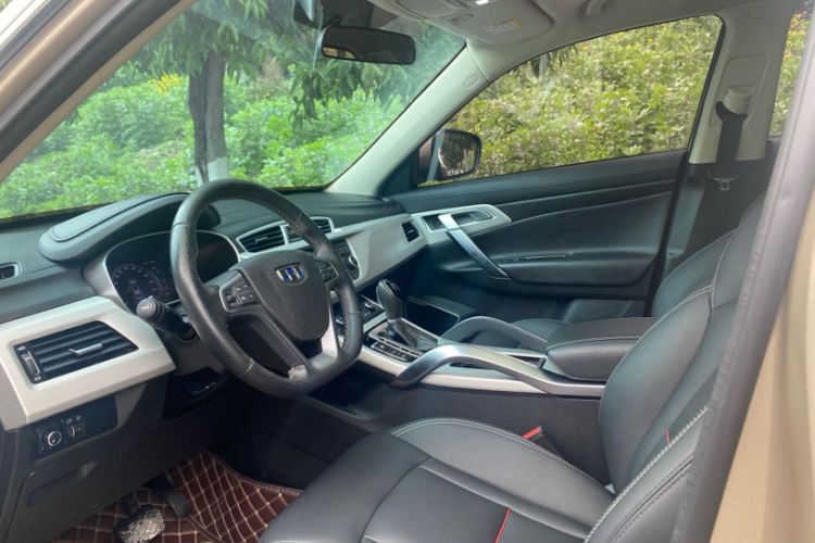 Used Geely Auto Emgrand X7 Sport 2018 1.8TD Automatic Two-Wheel Drive Smart Connect 4G Internet Edition Interior 2