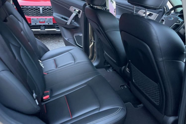 Used Geely Auto Emgrand X7 Sport 2018 1.8TD Automatic Two-Wheel Drive Smart Connect 4G Internet Edition Interior 4