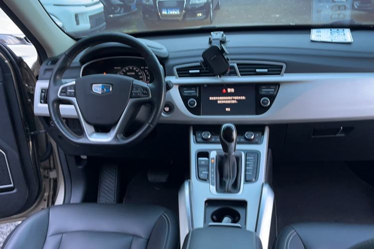 Used Geely Auto Emgrand X7 Sport 2018 1.8TD Automatic Two-Wheel Drive Smart Connect 4G Internet Edition Interior 5