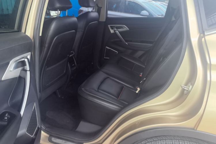 Used Geely Auto Emgrand X7 Sport 2018 1.8TD Automatic Two-Wheel Drive Smart 4G Connected Version Left Rear Seat