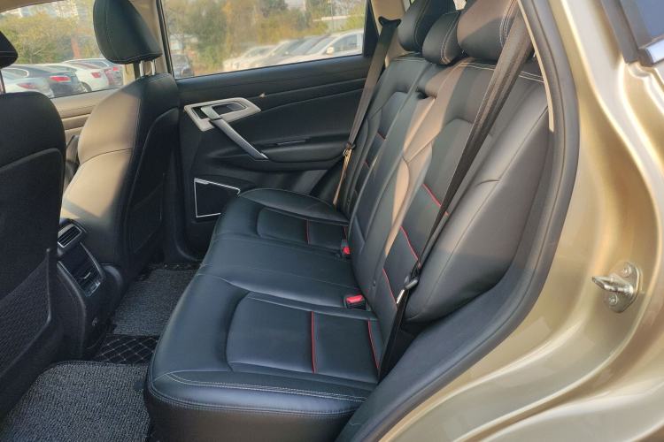 Used Geely Auto Emgrand X7 Sport 2018 1.8TD Automatic Two-Wheel Drive Smart Connect 4G Internet Edition Left Rear Seat