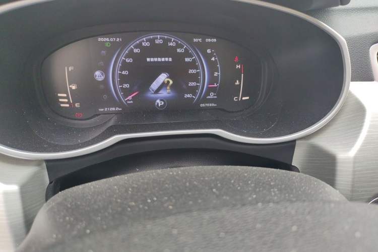 Used Geely Auto Emgrand X7 Sport 2018 1.8TD Automatic Two-Wheel Drive Smart Connect 4G Internet Edition Odometer Close Up