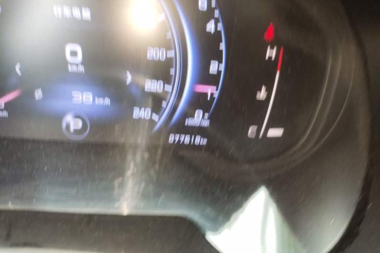 Used Geely Auto Emgrand X7 Sport 2018 1.8TD Automatic Two-Wheel Drive Smart Connect 4G Internet Edition Odometer Close Up