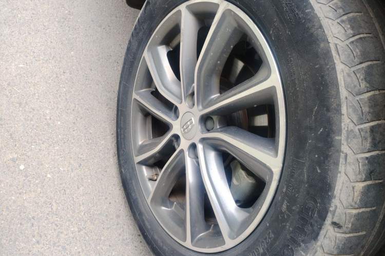 Used Geely Auto Emgrand X7 Sport 2018 1.8TD Manual Two-Wheel Drive Zhiya Model Right Front Wheel Hub