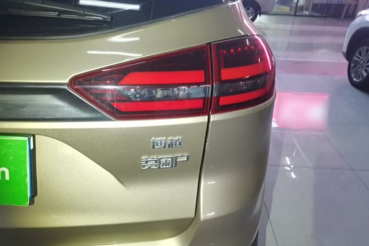 Used Geely Auto Emgrand X7 Sport 2018 1.8TD Automatic Two-Wheel Drive Zhiya Model Right Rear Taillight