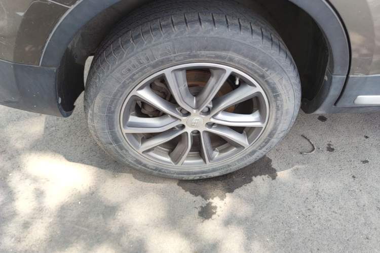 Used Geely Auto Emgrand X7 Sport 2018 1.8TD Automatic Two-Wheel Drive Smart Connect 4G Internet Edition Right Rear Wheel Hub