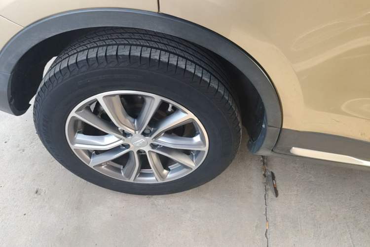 Used Geely Auto Emgrand X7 Sport 2018 1.8TD Automatic Two-Wheel Drive Smart Connect 4G Internet Edition Right Rear Wheel Hub