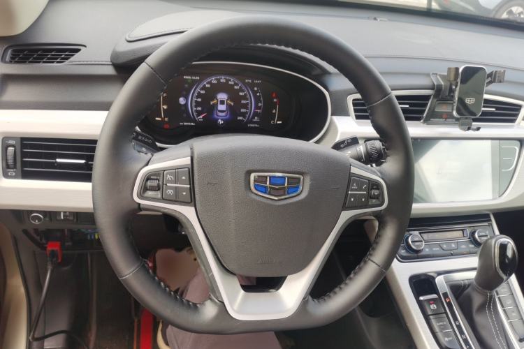 Used Geely Auto Emgrand X7 Sport 2018 1.8TD Automatic Two-Wheel Drive Smart Connect 4G Internet Edition Steering Wheel