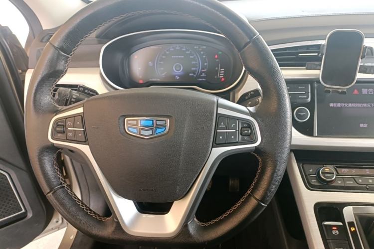 Used Geely Auto Emgrand X7 Sport 2018 1.8TD Automatic Two-Wheel Drive Smart Connect 4G Internet Edition Steering Wheel