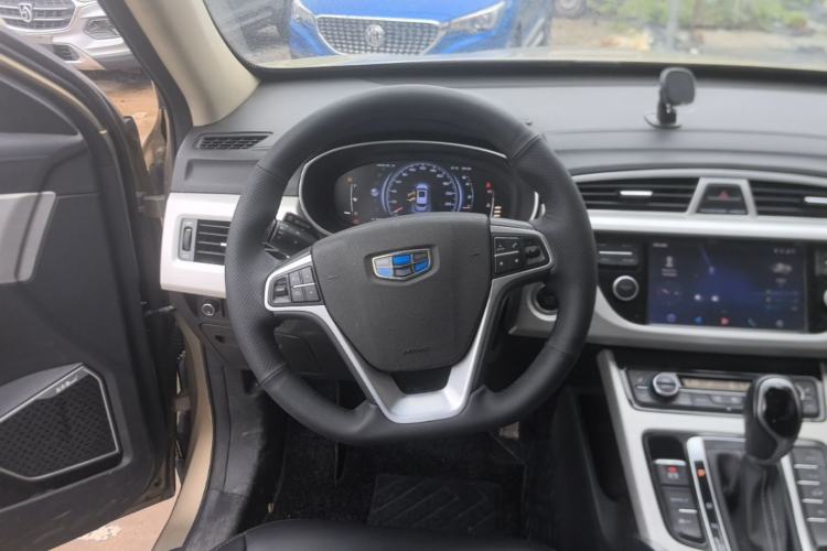 Used Geely Auto Emgrand X7 Sport 2018 1.8TD Automatic Two-Wheel Drive Smart Connect 4G Internet Edition Steering Wheel