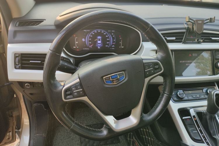 Used Geely Auto Emgrand X7 Sport 2018 1.8TD Automatic Two-Wheel Drive Smart Connect 4G Internet Edition Steering Wheel