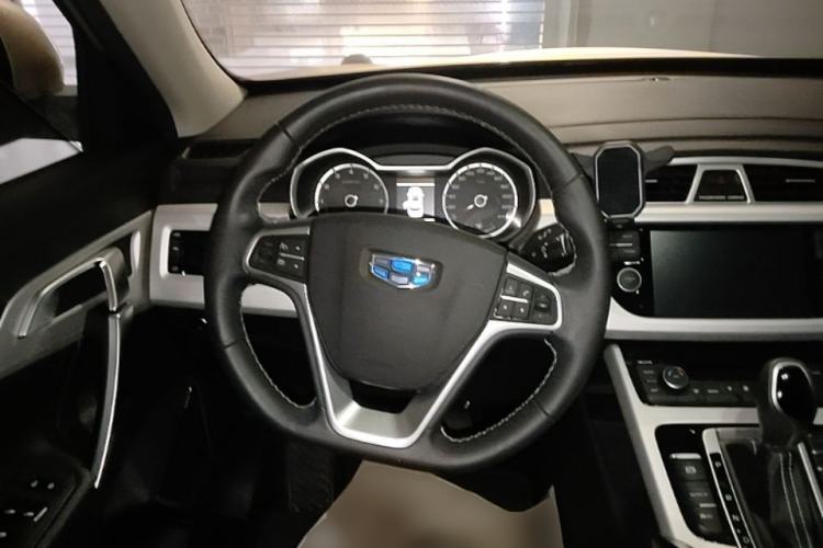 Used Geely Auto Emgrand X7 Sport 2018 1.8TD Automatic Two-Wheel Drive Zhiya Model Steering Wheel