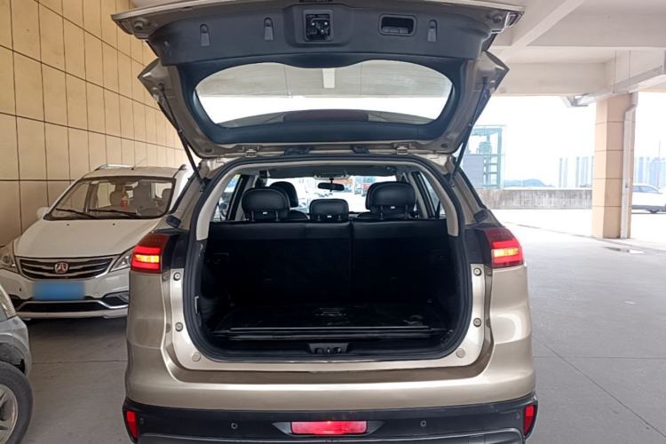 Used Geely Auto Emgrand X7 Sport 2018 1.8TD Automatic Two-Wheel Drive Smart Connect 4G Internet Edition Trunk