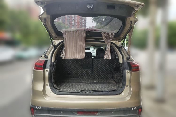 Used Geely Auto Emgrand X7 Sport 2018 1.8TD Automatic Two-Wheel Drive Smart Connect 4G Internet Edition Trunk