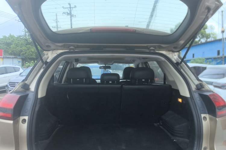 Used Geely Auto Emgrand X7 Sport 2018 1.8TD Automatic Two-Wheel Drive Smart Connect 4G Internet Edition Trunk