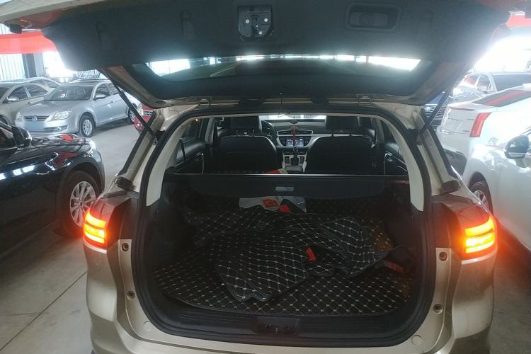 Used Geely Auto Emgrand X7 Sport 2018 1.8TD Automatic Two-Wheel Drive Smart Connect 4G Internet Edition Trunk