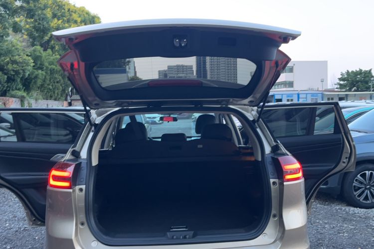 Used Geely Auto Emgrand X7 Sport 2018 1.8TD Automatic Two-Wheel Drive Smart Connect 4G Internet Edition Trunk