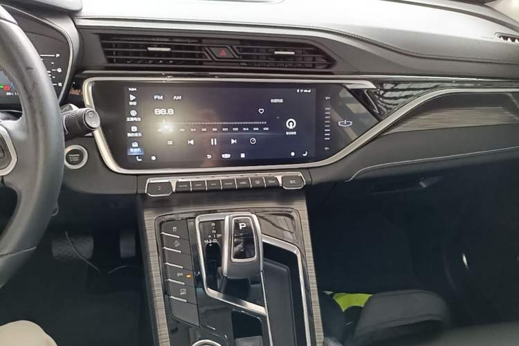 Used Geely Auto Emgrand X7 Sport 2020 1.8TD DCT Smart PRO Audio And AC Panel