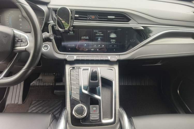 Used Geely Auto Emgrand X7 Sport 2020 1.8TD DCT Smart Connect PRO Audio And AC Panel