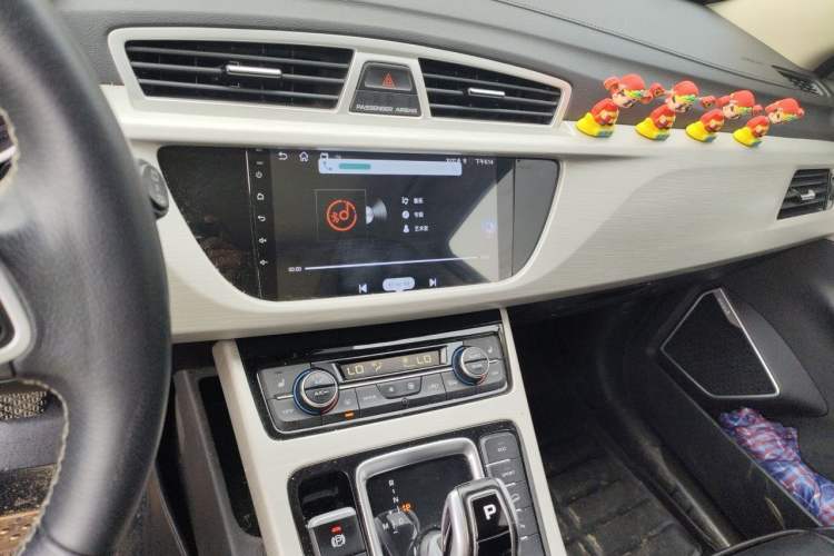 Used Geely Auto Emgrand X7 Sport 2020 1.8TD DCT Two-Wheel Drive Smart Connect 4G-Enabled Version Audio And AC Panel