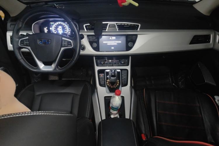 Used Geely Auto Emgrand X7 Sport 2020 1.8TD DCT Two-Wheel Drive Smart Connect 4G-Enabled Version Center Console