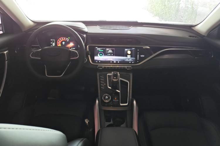 Used Geely Auto Emgrand X7 Sport 2020 1.8TD DCT Smart PRO Center Console