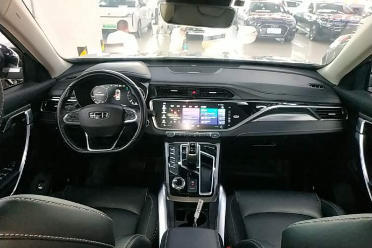 Used Geely Auto Emgrand X7 Sport 2020 1.8TD DCT ZhiZun PRO Center Console