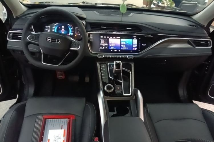 Used Geely Auto Emgrand X7 Sport 2020 1.8TD DCT Smart Connect PRO Center Console