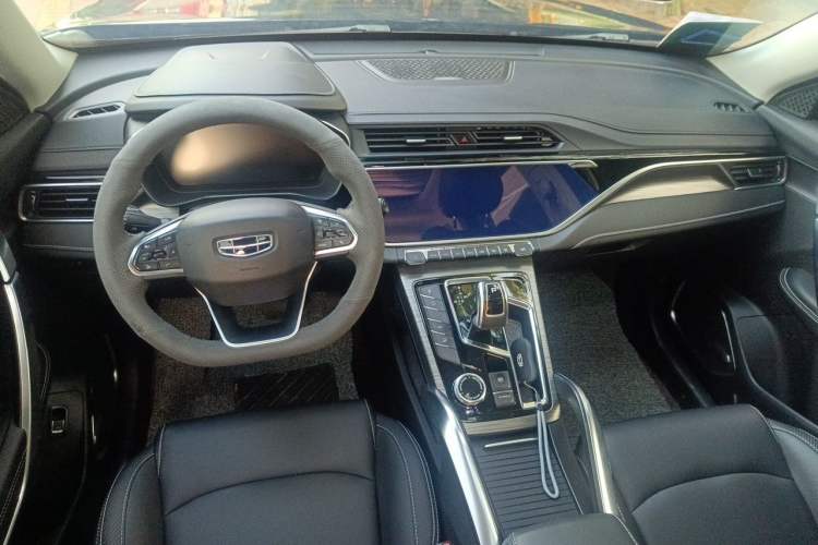 Used Geely Auto Emgrand X7 Sport 2020 1.8TD DCT ZhiZun PRO Center Console