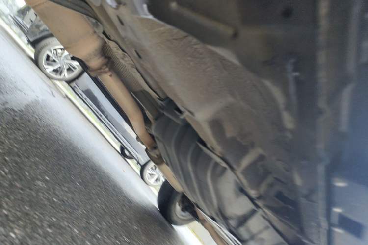 Used Geely Auto Emgrand X7 Sport 2020 1.8TD DCT Two-Wheel Drive Smart Connect 4G-Enabled Version Chassis Front Left