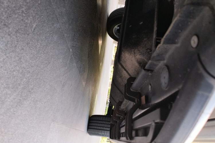 Used Geely Auto Emgrand X7 Sport 2020 1.8TD DCT Two-Wheel Drive Smart Connect 4G-Enabled Version Chassis Front Left