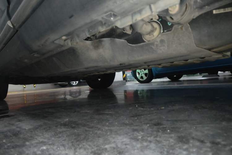 Used Geely Auto Emgrand X7 Sport 2020 1.8TD DCT Two-Wheel Drive Smart Connect 4G-Enabled Version Chassis Rear Left
