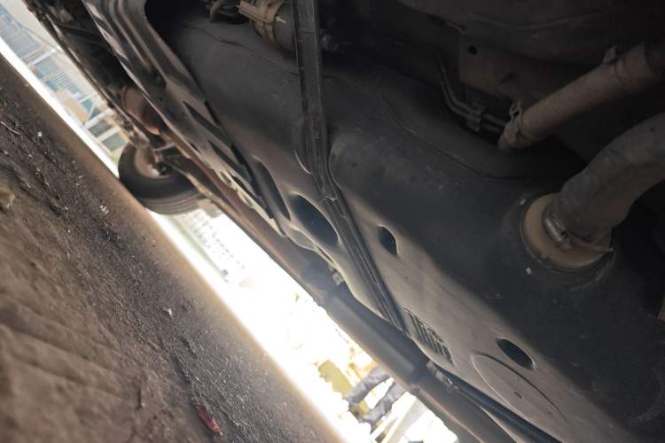 Used Geely Auto Emgrand X7 Sport 2020 1.8TD Manual Two-Wheel Drive Elite Version Chassis Rear Left