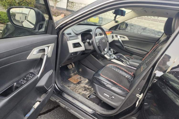 Used Geely Auto Emgrand X7 Sport 2020 1.8TD DCT Two-Wheel Drive Smart Connect 4G-Enabled Version Driver Seat