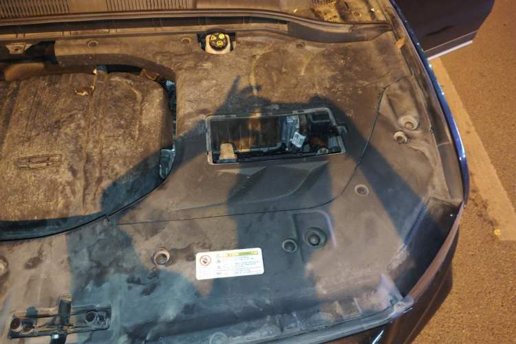 Used Geely Auto Emgrand X7 Sport 2020 1.8TD DCT ZhiZun PRO Engine Bay Left