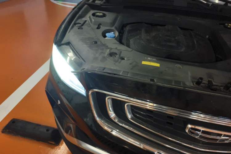 Used Geely Auto Emgrand X7 Sport 2020 1.5TD Automatic Smart Connect PRO Engine Bay Right
