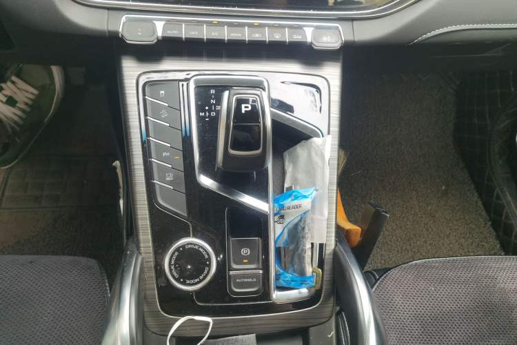 Used Geely Auto Emgrand X7 Sport 2020 1.8TD DCT ZhiZun PRO Gear Lever