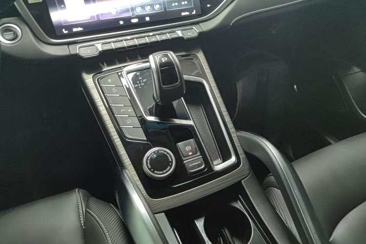 Used Geely Auto Emgrand X7 Sport 2020 1.8TD DCT Smart PRO Gear Lever