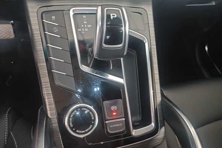 Used Geely Auto Emgrand X7 Sport 2020 1.8TD DCT Smart Connect PRO Gear Lever