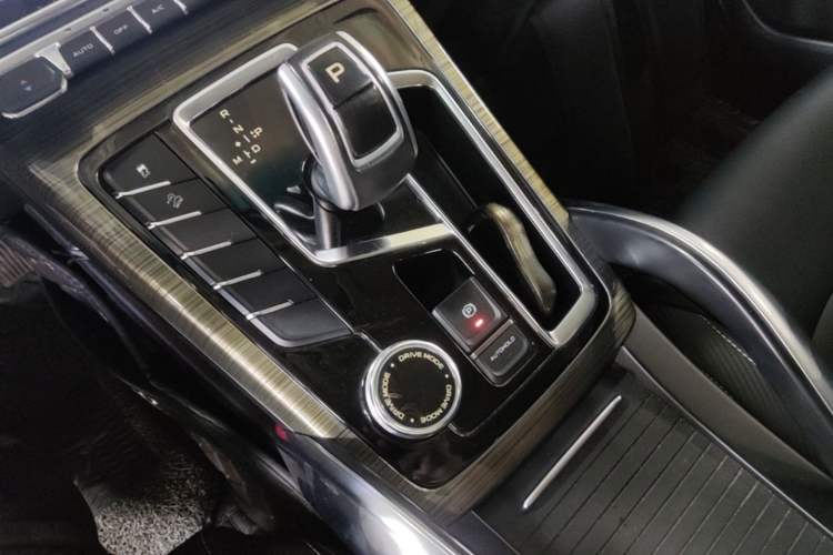 Used Geely Auto Emgrand X7 Sport 2020 1.8TD DCT Smart Connect PRO Gear Lever