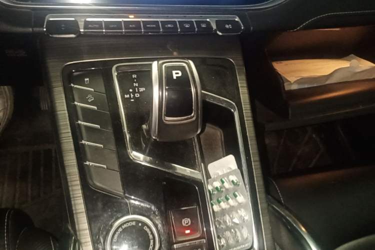 Used Geely Auto Emgrand X7 Sport 2020 1.8TD DCT Smart Connect PRO Gear Lever