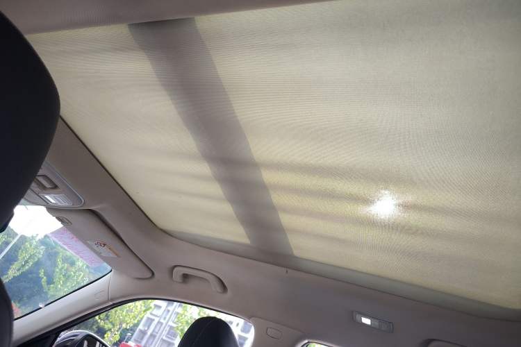 Used Geely Auto Emgrand X7 Sport 2020 1.8TD DCT Two-Wheel Drive Smart Connect 4G-Enabled Version Headliner